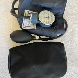 Dynarex Sphygmomanometer